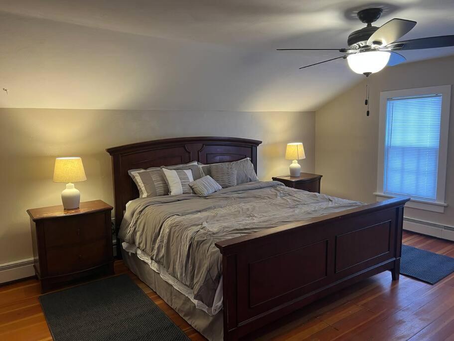 Spacious 5 Bedroom W/ Hot Tub * North East